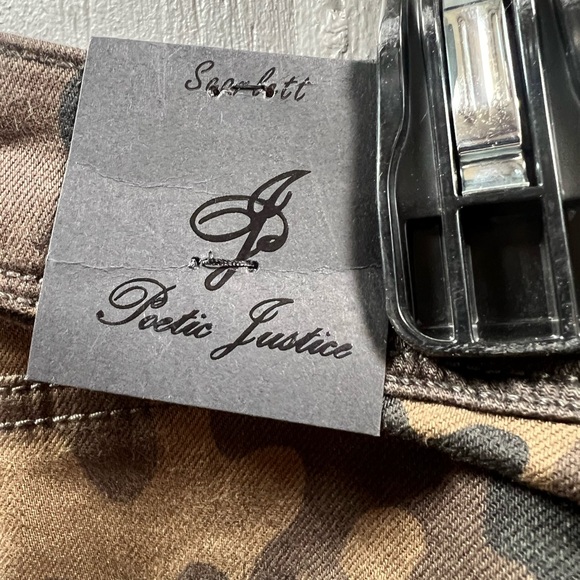 Poetic justice “scarlett” jeans - Picture 7 of 10